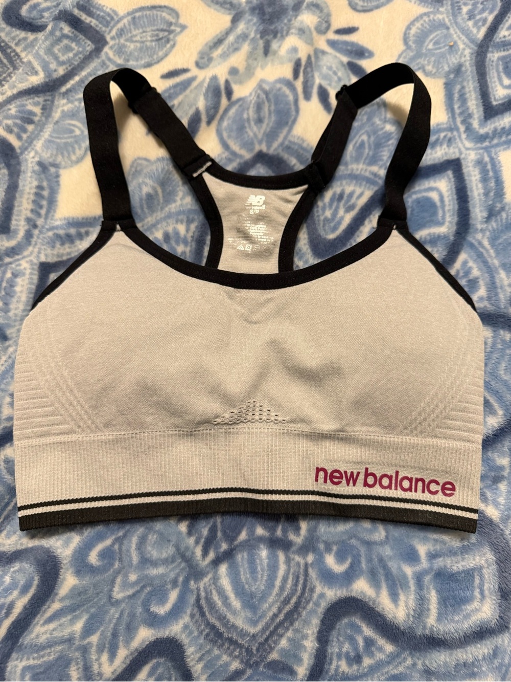 New Balance Light Gray and Black Seamless Sports Bra with Pink Logo